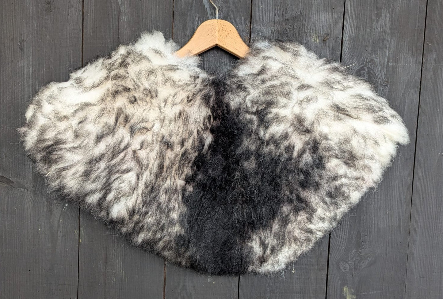 Schulterfell - Fell für Wikinger - Viking Fell - Krieger Fell - Bekleidung mit Fell- Vikings- GOT - Einzelstück 924