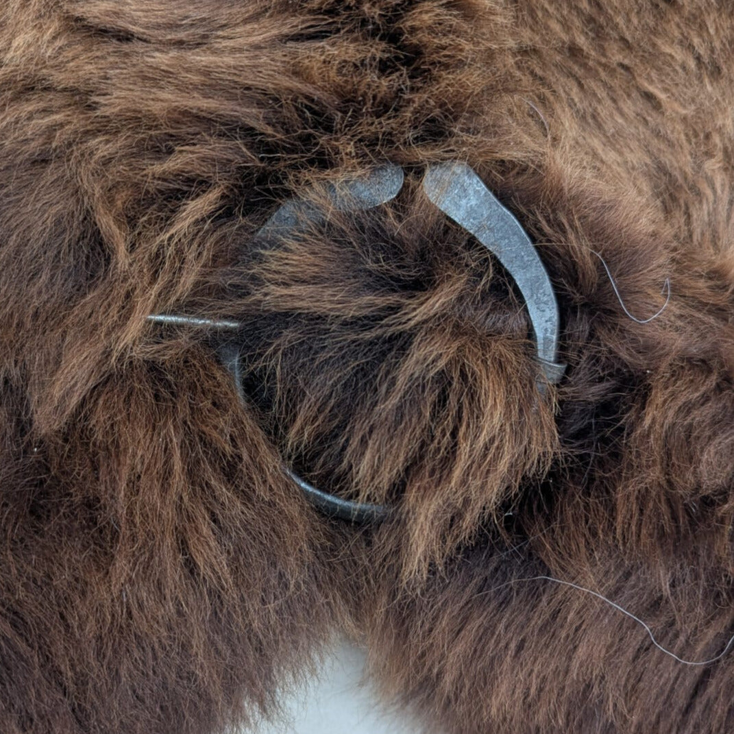 Viking Shoulder Fur – Real Sheepskin Shoulder Cape – Black – Wikinger Schulterfell – One of a Kind- S1
