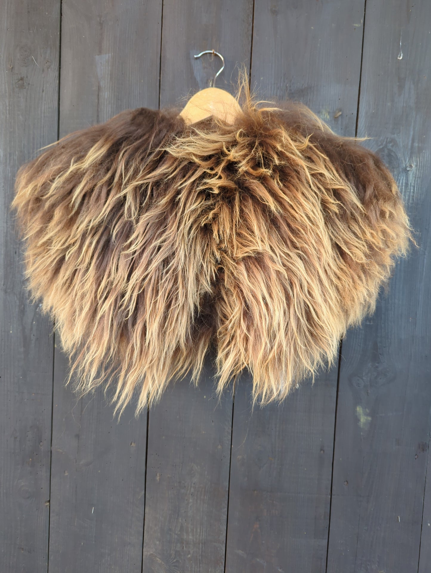 Schulterfell Islandschaf braun geflammt Einzelstück 543