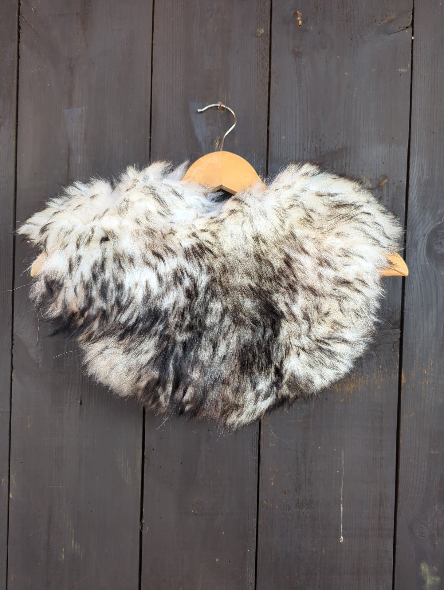 Schulterfell Schaf für Kinder mit Kette Einzelstück 600
