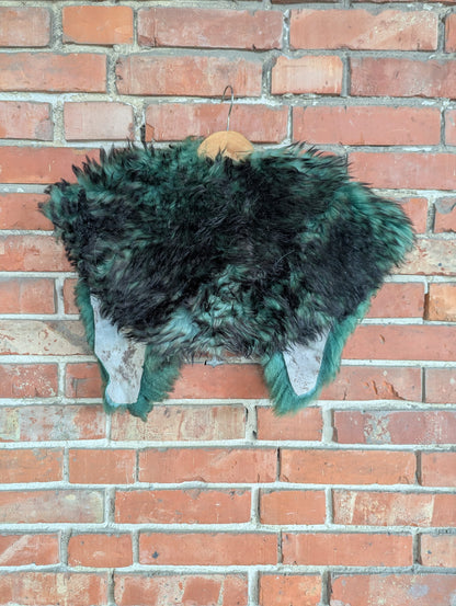 Viking Shoulder Fur Green Black – Real Dyed Sheepskin –  Halloween LARP – Rustikal Wild – 629