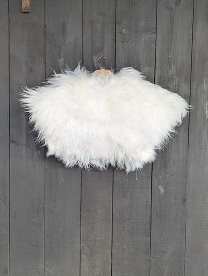 Viking Shoulder Fur Pure White – Real Sheepskin – Wikinger Schulterfell – Nordic Ice – Einzelstück 644