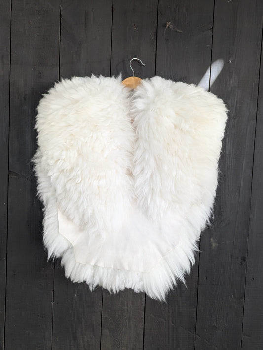 Fellumhang weißes Schaffell – Viking Fur Cape – Nordic – Einzelstück  704