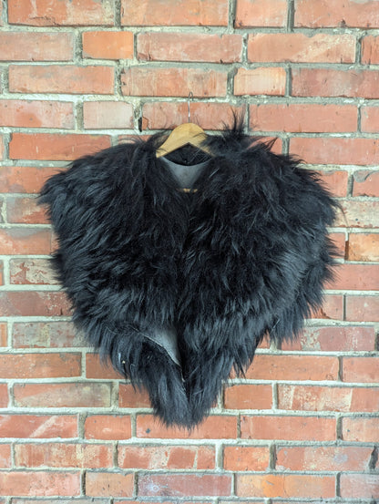Viking Shoulder Fur Black – Schulterfell Schaffell Schwarz – Krieger | Dark – Einzelstück 707