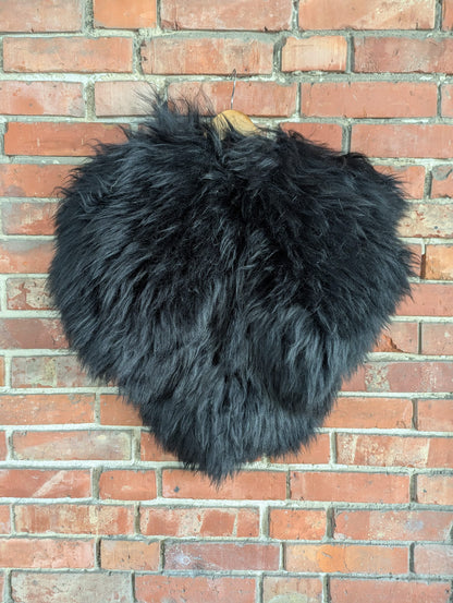 Viking Shoulder Fur Black – Schulterfell Schaffell Schwarz – Krieger | Dark – Einzelstück 707