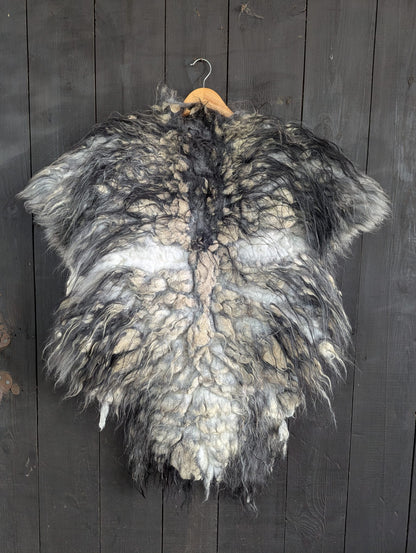 Viking Fur Cloak Mega XXL – Fellumhang Skandinavische Schnucke – Rustikal | Wild – Einzelstück 708