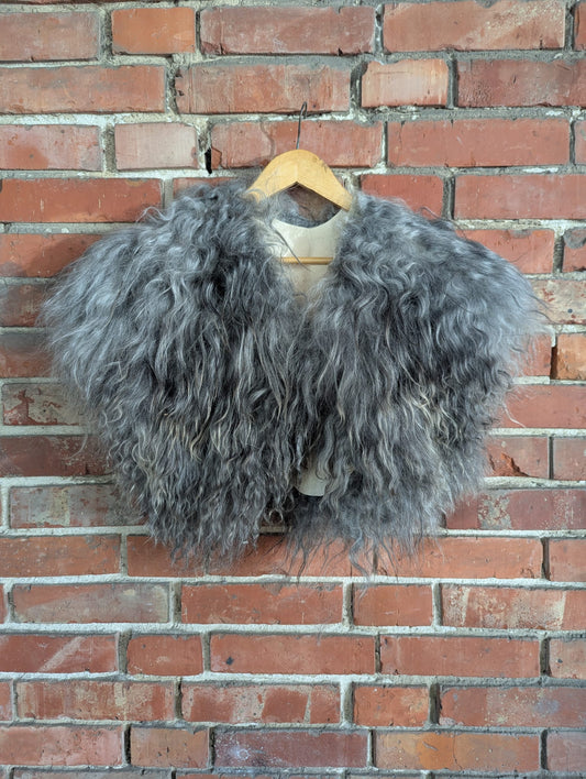 Viking Shoulder Fur Silver Grey – Schulterfell Gotland & Islandschaf Grau – Nordic | Ice – Einzelstück 710