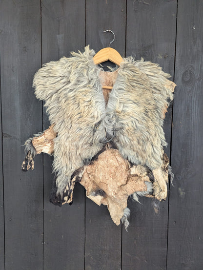 Viking Fur Cloak Grey – Real Heidschnucke Sheepskin – Wikinger Fellumhang – Einzelstück 727