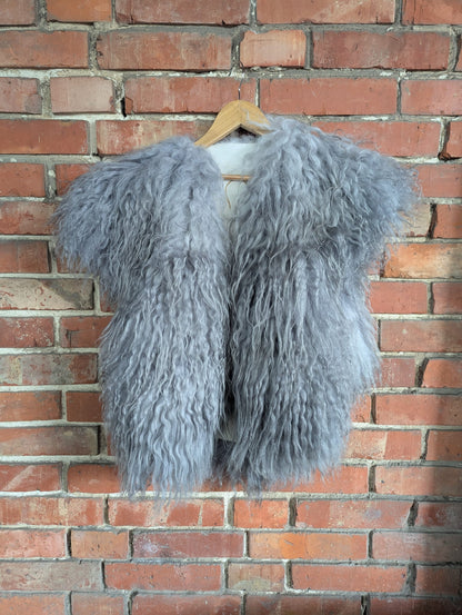 Viking Fur Cloak Silver – Real Icelandic Sheepskin – Wikinger Fellumhang – Nordic Fur – Einzelstück 740