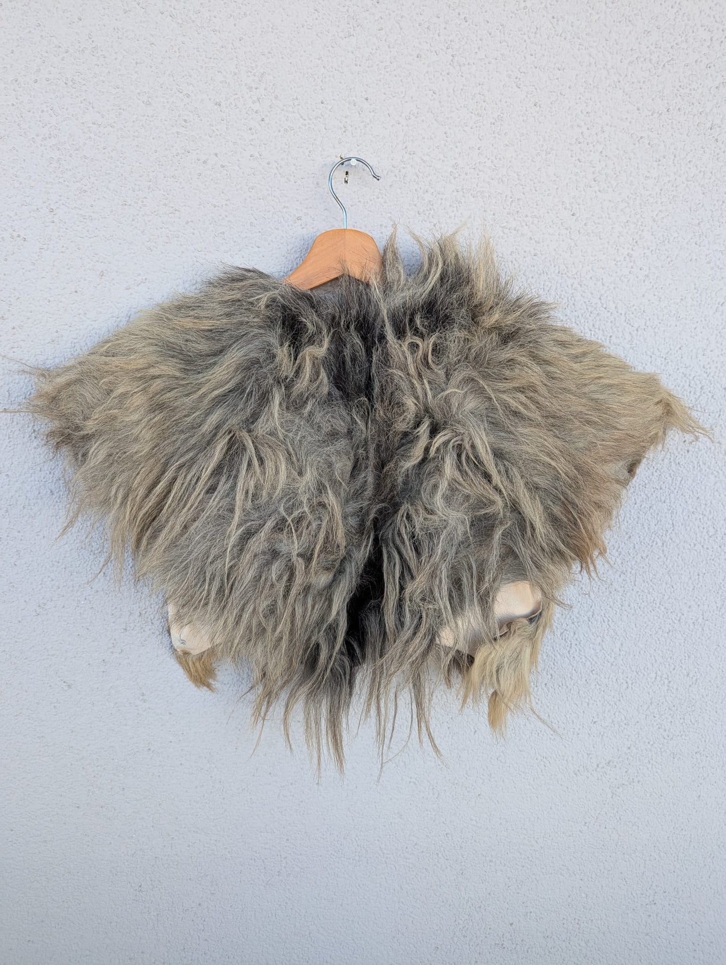 Schulterfell – Fell für Wikinger - Viking Fell - Krieger Fell - Bekleidung mit Fell - Vikings - GOT - Einzelstück 828