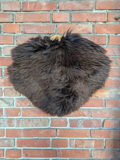 Vikinger-Schulterfell – Echtes Schaffell für LARP, Mittelalter & Karneval – Unikat – Artikel 846