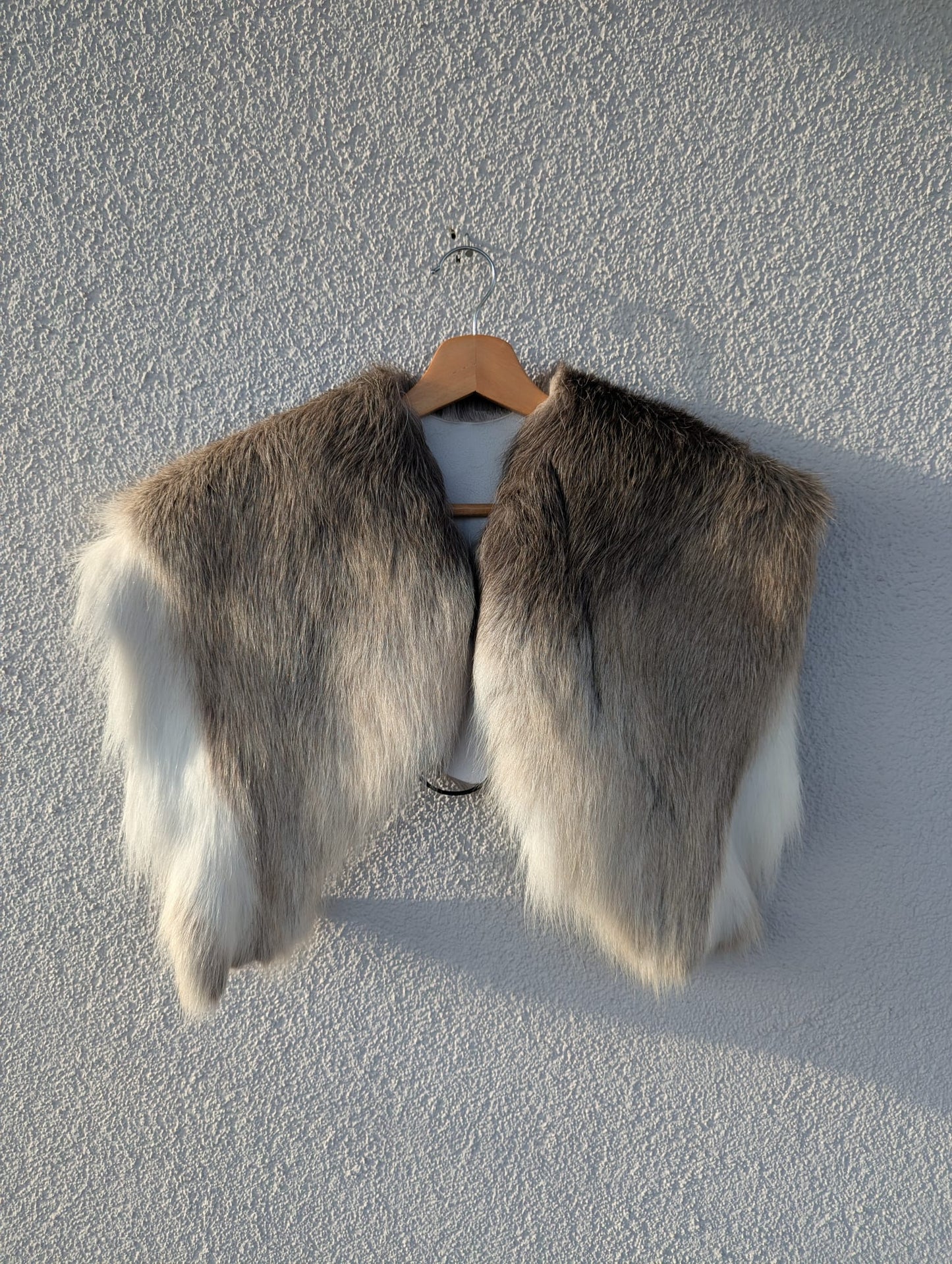 Vikinger-Schulterfell – Echtes Schaffell für LARP, Mittelalter & Karneval – Unikat – Artikel 847