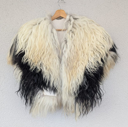 Viking Fur Cloak – Real Sheepskin Shoulder Cape – Wikinger Schulterfell – One of a Kind – Item 859