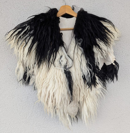 Viking Fur Cloak Real Sheepskin Shoulder Cape – Wikinger Schulterfell – One of a Kind – Item 866