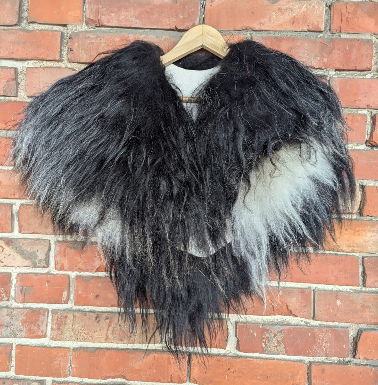 Schulterfell - Fell für Wikinger - Viking Fell - Krieger Fell - Bekleidung mit Fell- Vikings- GOT - Einzelstück 913