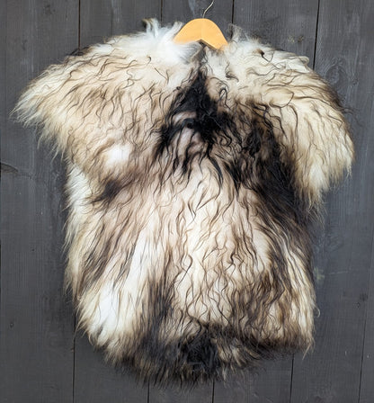 Großer Fellumhang XL - Fell für Wikinger - Viking Fell - Krieger Fell - Bekleidung mit Fell- Vikings- GOT - Einzelstück 930