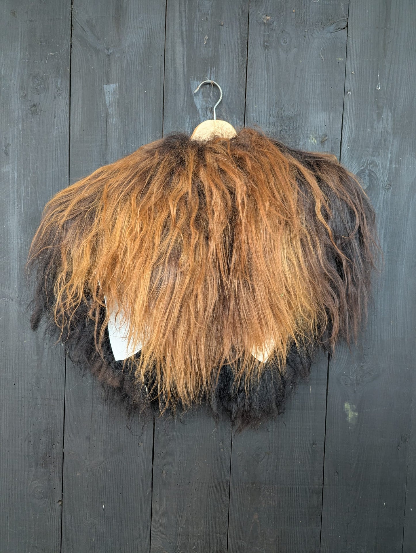 Schulterfell Fell für Wikinger - Viking Fell - Krieger Fell - Bekleidung mit Fell - Vikings - GOT - Einzelstück –– Einzelstück 951