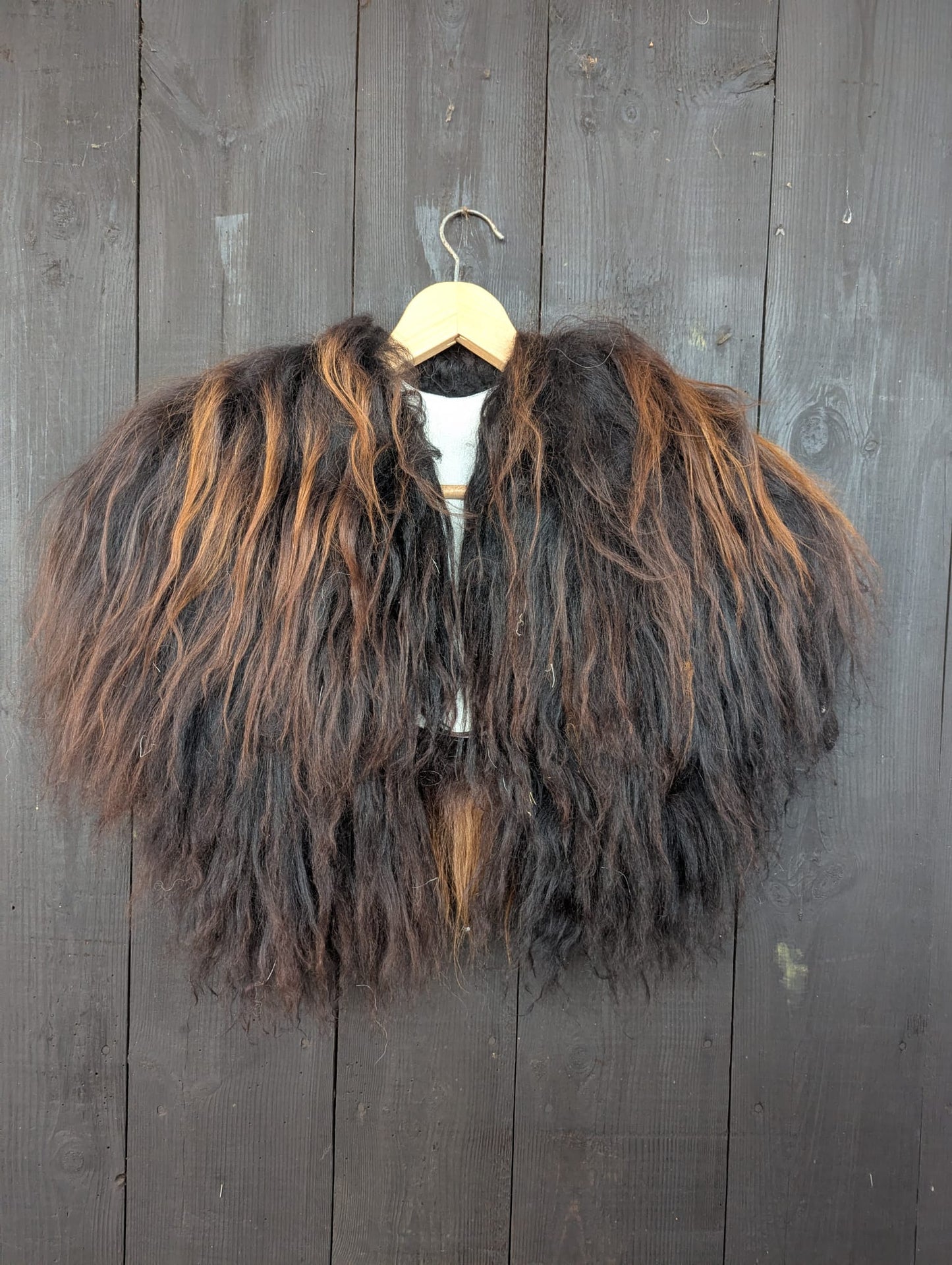 Schulterfell Fell für Wikinger - Viking Fell - Krieger Fell - Bekleidung mit Fell - Vikings - GOT - Einzelstück –– Einzelstück 951