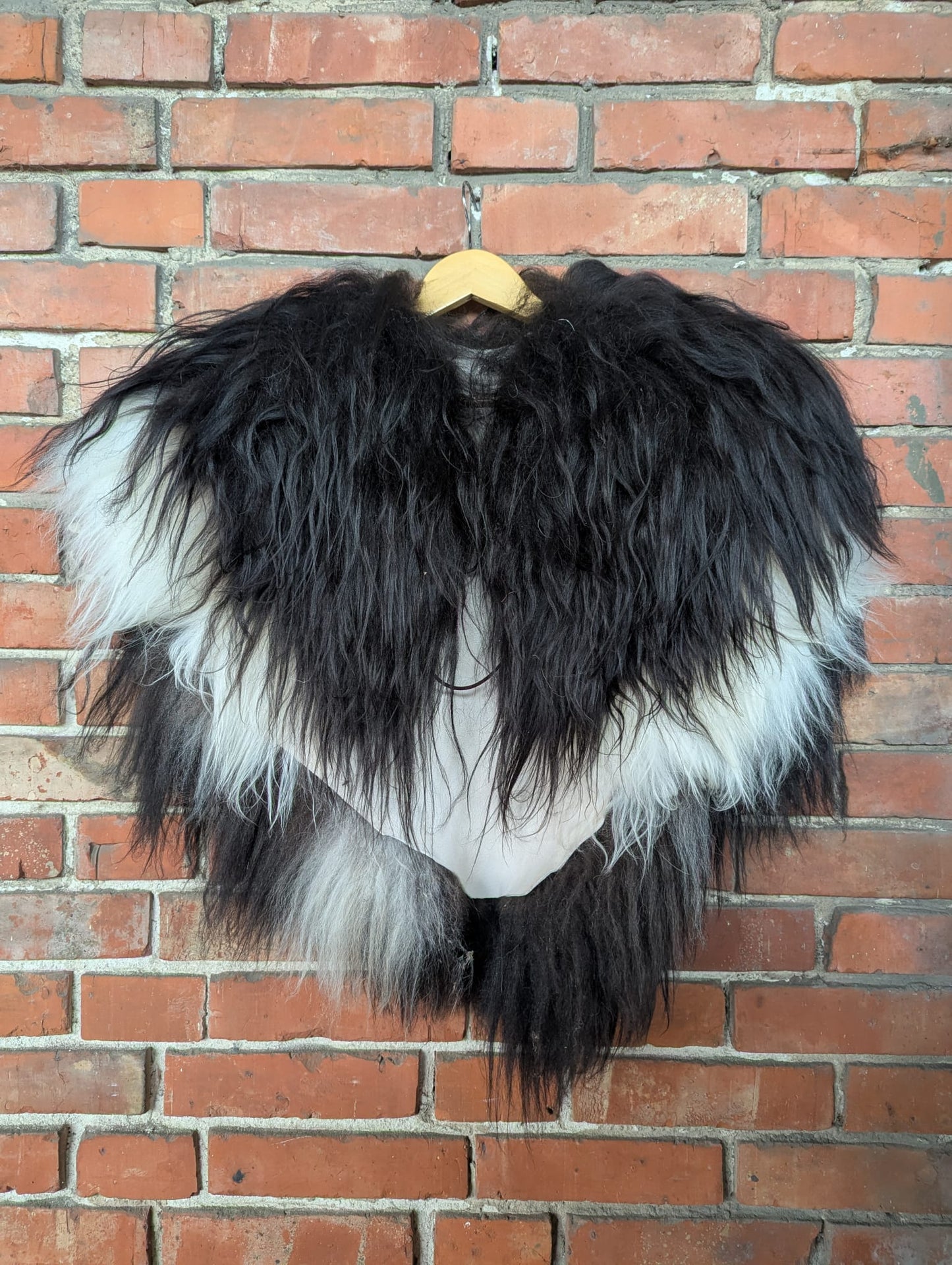 Fellumhang – Fell für Wikinger - Viking Fell - Krieger Fell - Bekleidung mit Fell - Vikings - GOT - Einzelstück  952