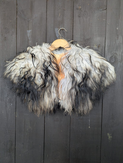 Schulterfell - Fell für Wikinger - Viking Fell - Krieger Fell - Bekleidung mit Fell- Vikings- GOT - Einzelstück 966