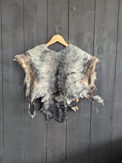 Post Apocalyptic Fur Cloak Grey – Endzeit LARP Fellumhang – Real Heidschnucke – Viking Halloween – Einzelstück H12