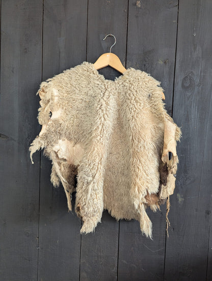 Viking Shoulder Fur – Real Heidschnucke Sheepskin – Wikinger Schulterfell – Mittelalter Halloween – Einzelstück H5