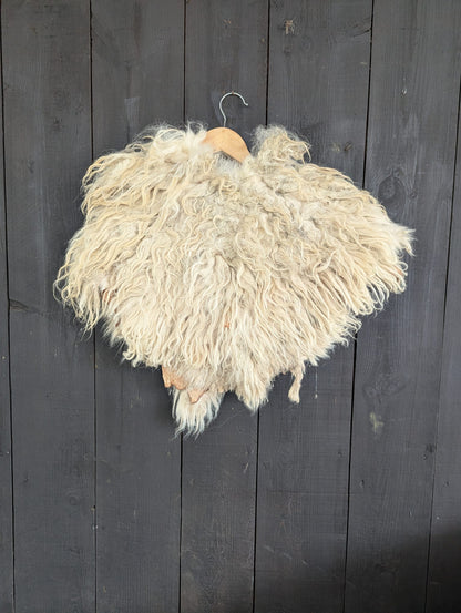 Viking Shoulder Fur Natural – Real Heidschnucke Sheepskin – Wikinger Schulterfell – Mittelalter – Einzelstück H7