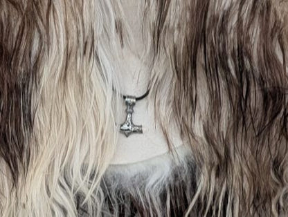 Viking Shoulder Fur – Real Sheepskin Shoulder Cape  – Wikinger Schulterfell– One of a Kind – S4a