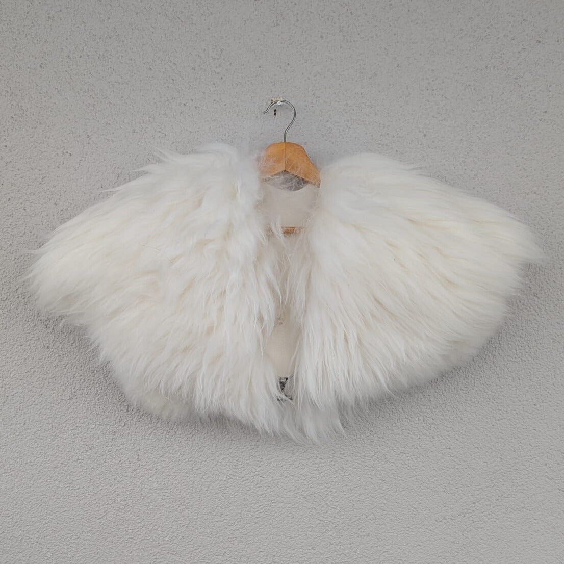 Viking Shoulder Fur – Real Sheepskin Shoulder Cape  – Wikinger Schulterfell – One of a Kind – S5a