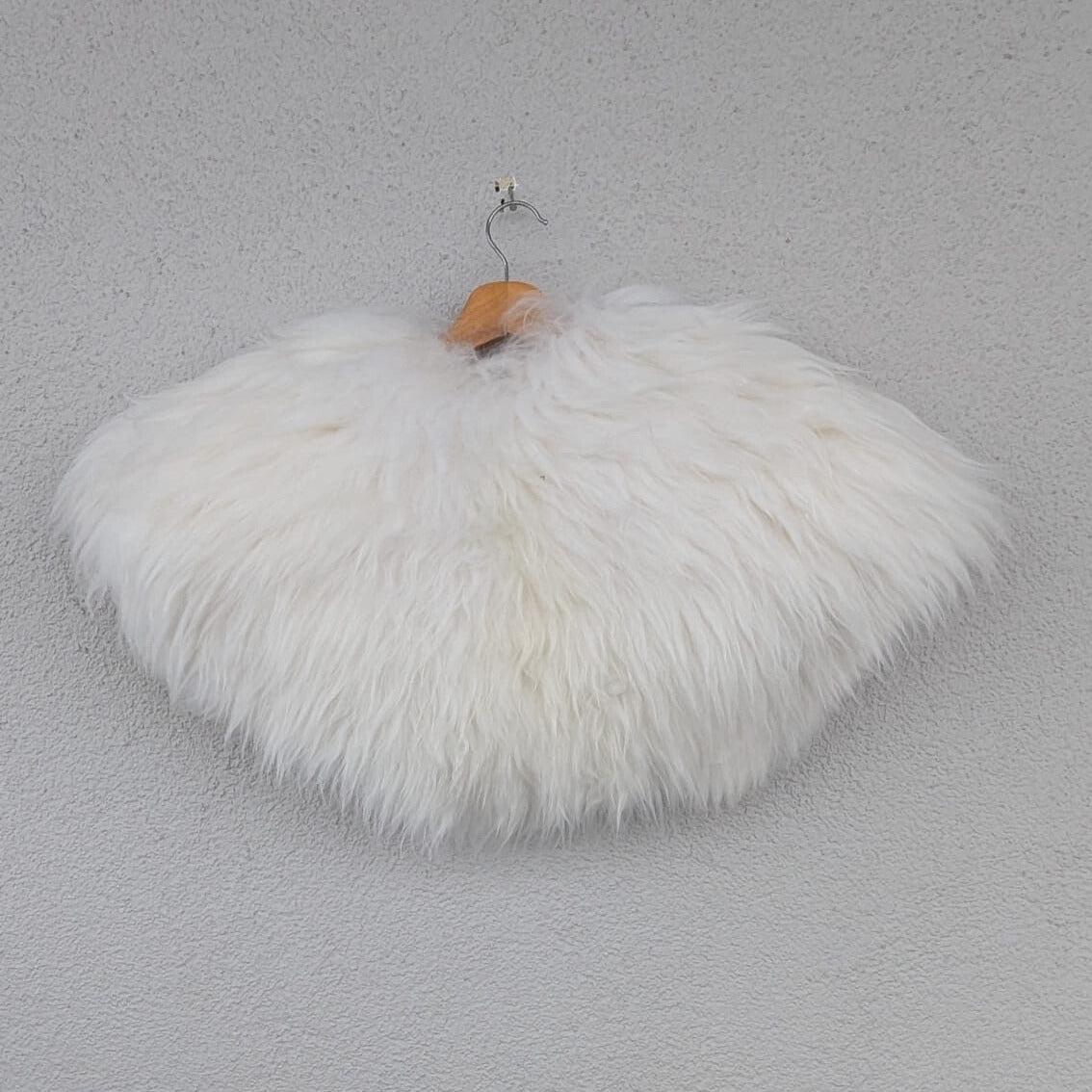 Viking Shoulder Fur – Real Sheepskin Shoulder Cape  – Wikinger Schulterfell – One of a Kind – S5a