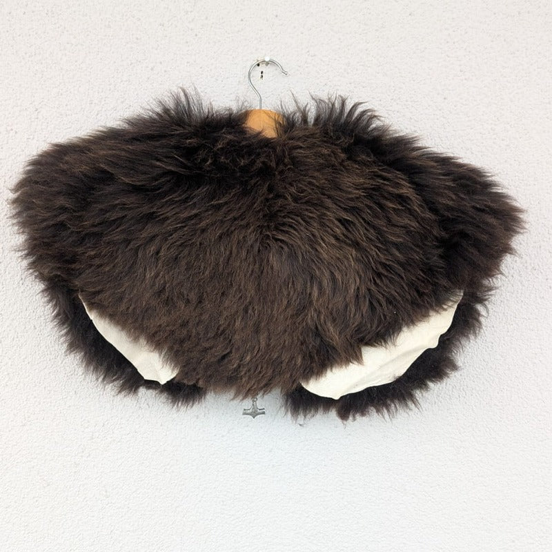 Viking Shoulder Fur – Real Sheepskin Shoulder Cape  – Wikinger Schulterfell – One of a Kind – S2a