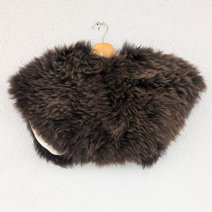 Viking Shoulder Fur – Real Sheepskin Shoulder Cape  – Wikinger Schulterfell– One of a Kind – S2